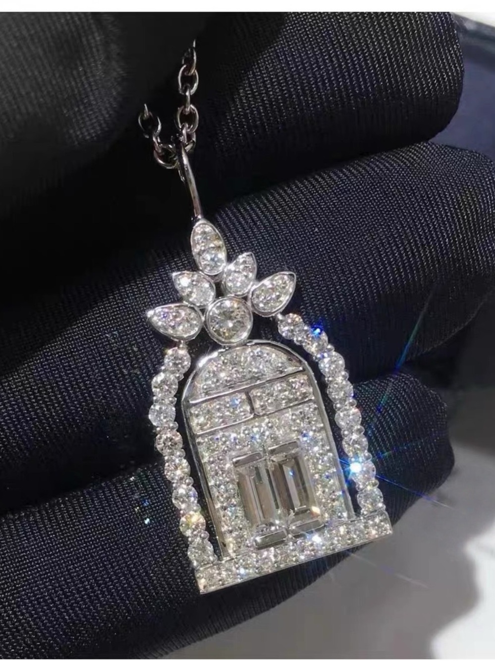 Designer-style 925 Silver Moissanite Arch Pendant Necklace - White Sparkle